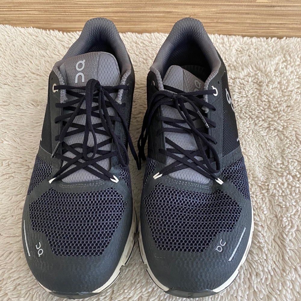 Mens UO swiss size 14 shoe